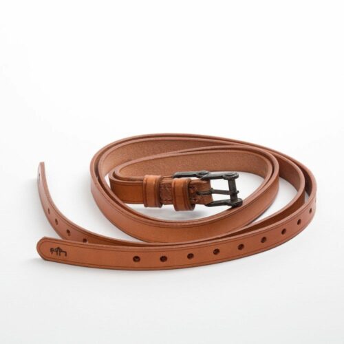 spur straps from natural colored leather at Picadera