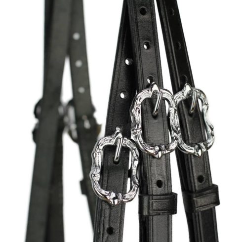 Baroque Portuguese style double bridle. Natural light black cowhide with silver-coloured Cortesia buckles. Includes two pairs of smooth leather reins.
