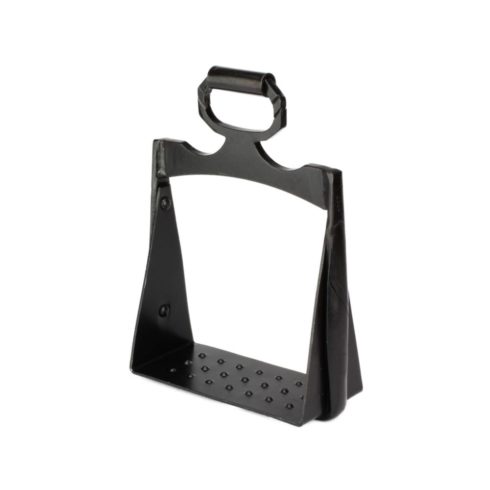 Stirrups made of black burnished iron. Generous stepping area but slim design. Made in Spain by experts.