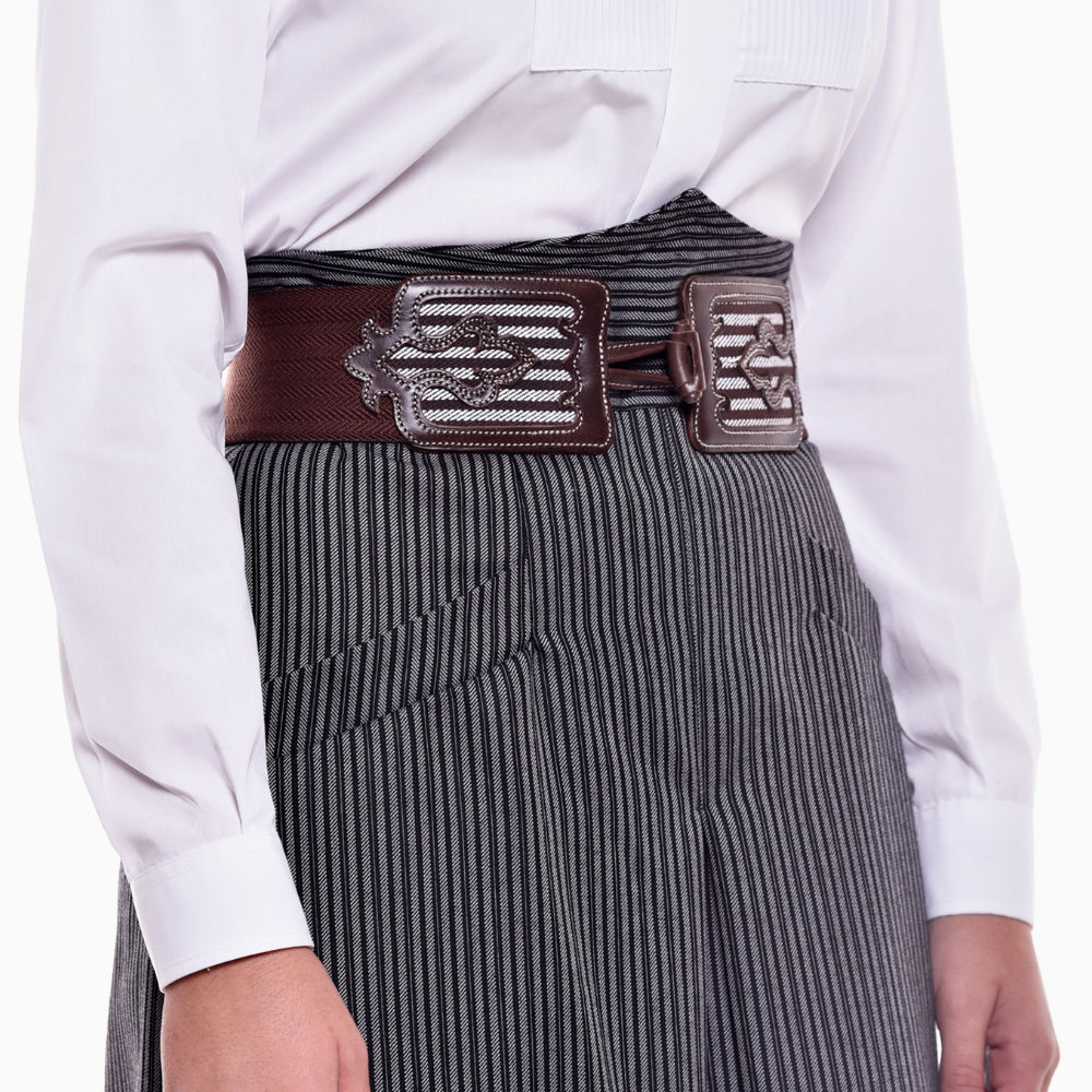 Waist belt for Spanish riding skirt in brown side view at Picadera