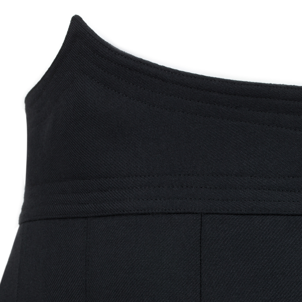 Hosenrock für Reiten und Alltag Modell Vaquera in Schwarz mit Hochbund bei Picadera